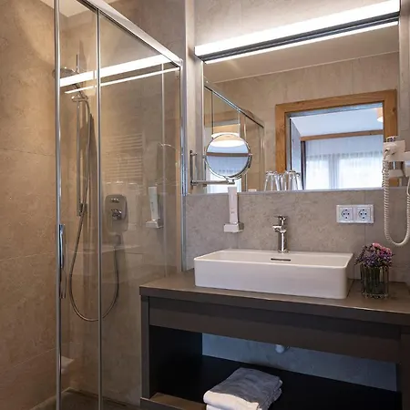 Lakeside Luxury Apartamento *